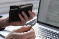 Credit card usage for online loans in Canada